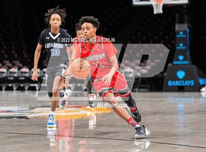 Thumbnail 2 in Art & Design vs. Newtown (Barclays Center) photogallery.