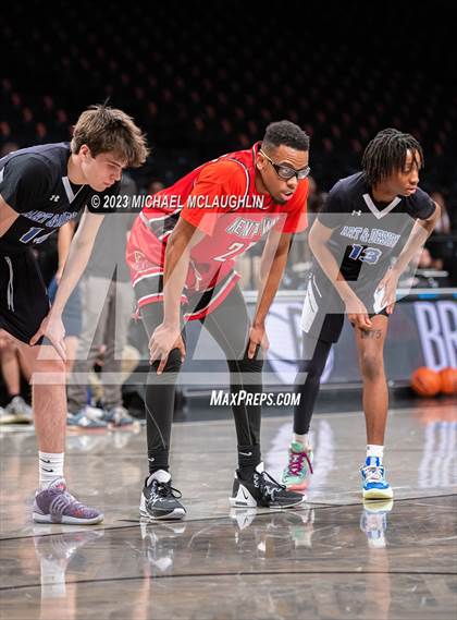 Thumbnail 1 in Art & Design vs. Newtown (Barclays Center) photogallery.