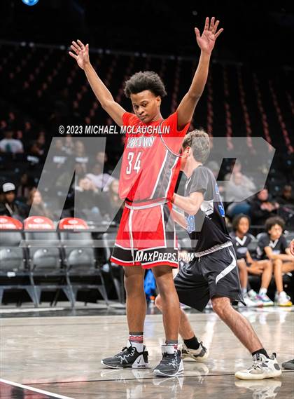 Thumbnail 2 in Art & Design vs. Newtown (Barclays Center) photogallery.