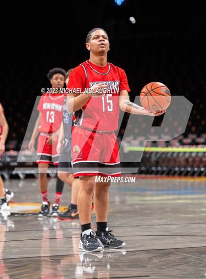 Thumbnail 3 in Art & Design vs. Newtown (Barclays Center) photogallery.