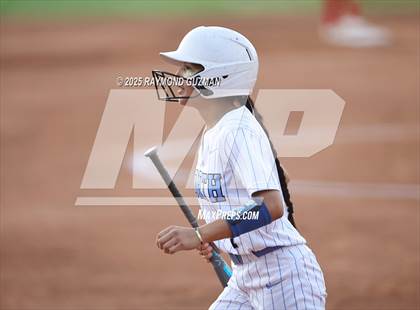 Thumbnail 3 in Buchanan vs. Clovis North (CIFCS - Division 1 Championship) photogallery.