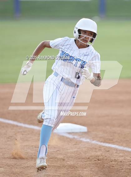 Thumbnail 2 in Buchanan vs. Clovis North (CIFCS - Division 1 Championship) photogallery.