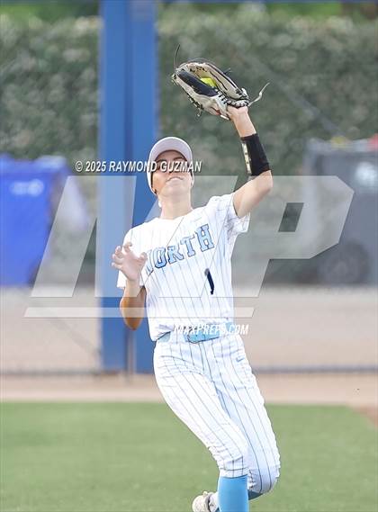 Thumbnail 3 in Buchanan vs. Clovis North (CIFCS - Division 1 Championship) photogallery.