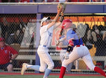Thumbnail 2 in Buchanan vs. Clovis North (CIFCS - Division 1 Championship) photogallery.