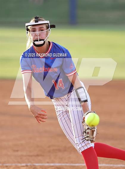 Thumbnail 3 in Buchanan vs. Clovis North (CIFCS - Division 1 Championship) photogallery.