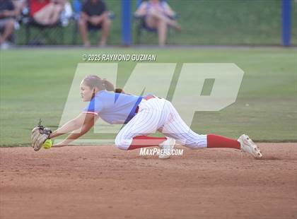 Thumbnail 3 in Buchanan vs. Clovis North (CIFCS - Division 1 Championship) photogallery.