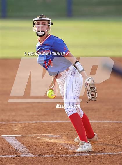 Thumbnail 2 in Buchanan vs. Clovis North (CIFCS - Division 1 Championship) photogallery.