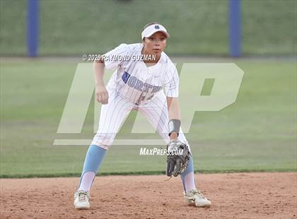 Thumbnail 3 in Buchanan vs. Clovis North (CIFCS - Division 1 Championship) photogallery.