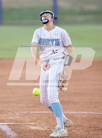 Thumbnail 3 in Buchanan vs. Clovis North (CIFCS - Division 1 Championship) photogallery.