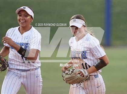 Thumbnail 3 in Buchanan vs. Clovis North (CIFCS - Division 1 Championship) photogallery.