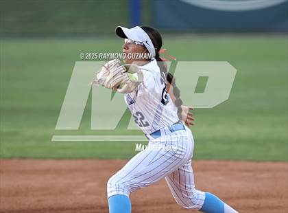 Thumbnail 3 in Buchanan vs. Clovis North (CIFCS - Division 1 Championship) photogallery.
