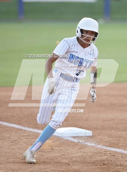 Thumbnail 3 in Buchanan vs. Clovis North (CIFCS - Division 1 Championship) photogallery.