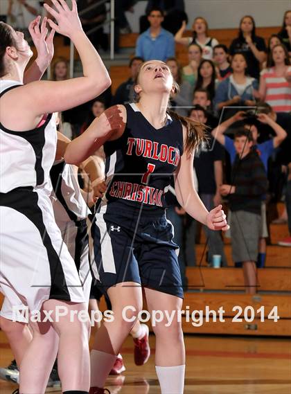 Thumbnail 3 in Turlock Christian vs. Valley Christian (CIF SJS D6 Final) photogallery.