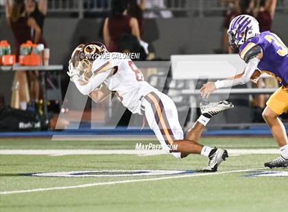 Thumbnail 2 in Brackenridge vs Harlindale photogallery.
