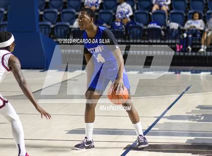 Thumbnail 3 in Lamar vs Westbury photogallery.