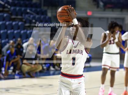 Thumbnail 1 in Lamar vs Westbury photogallery.