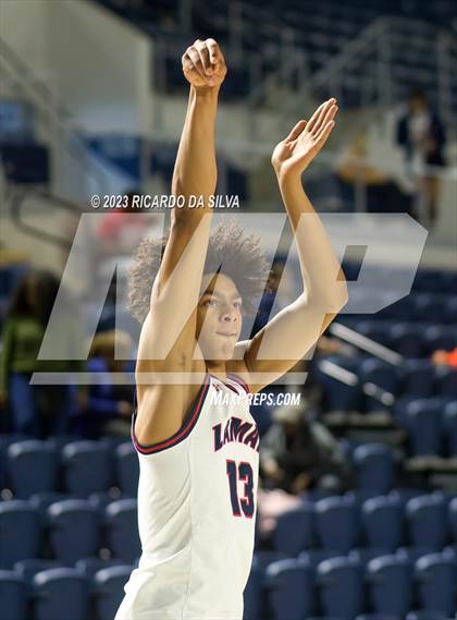 Thumbnail 3 in Lamar vs Westbury photogallery.
