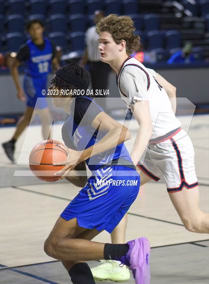 Thumbnail 1 in Lamar vs Westbury photogallery.
