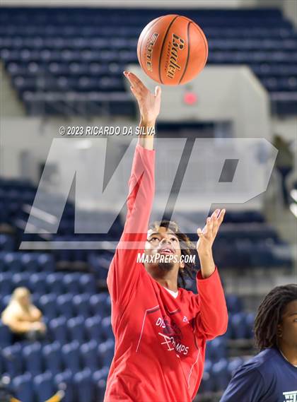Thumbnail 1 in Lamar vs Westbury photogallery.