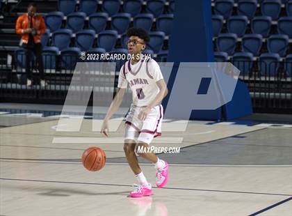 Thumbnail 2 in Lamar vs Westbury photogallery.