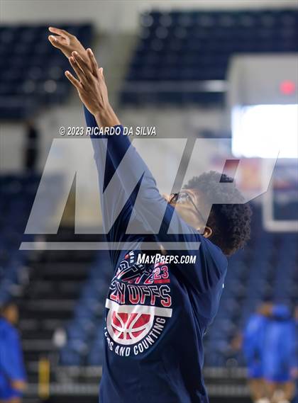 Thumbnail 2 in Lamar vs Westbury photogallery.