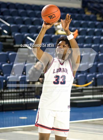 Thumbnail 1 in Lamar vs Westbury photogallery.