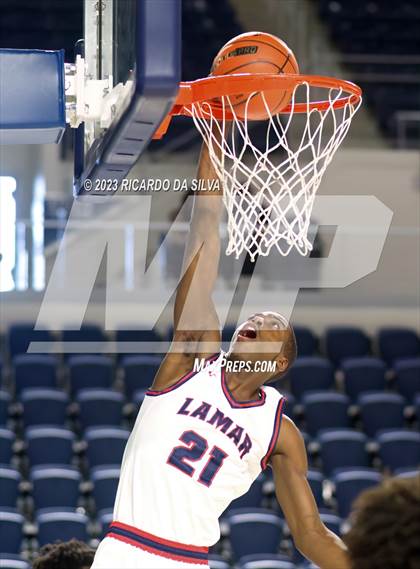 Thumbnail 1 in Lamar vs Westbury photogallery.