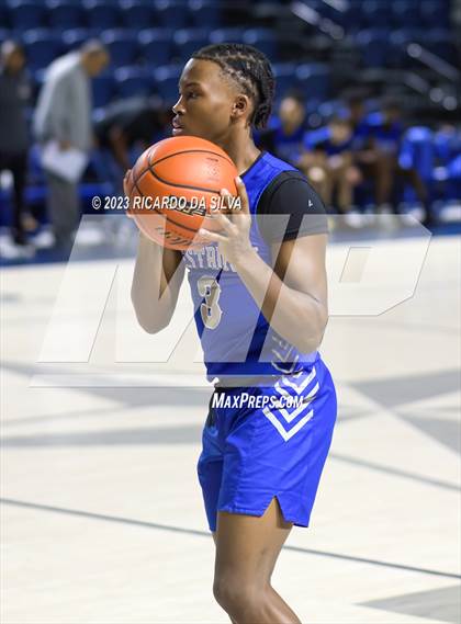 Thumbnail 2 in Lamar vs Westbury photogallery.