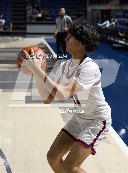 Thumbnail 3 in Lamar vs Westbury photogallery.