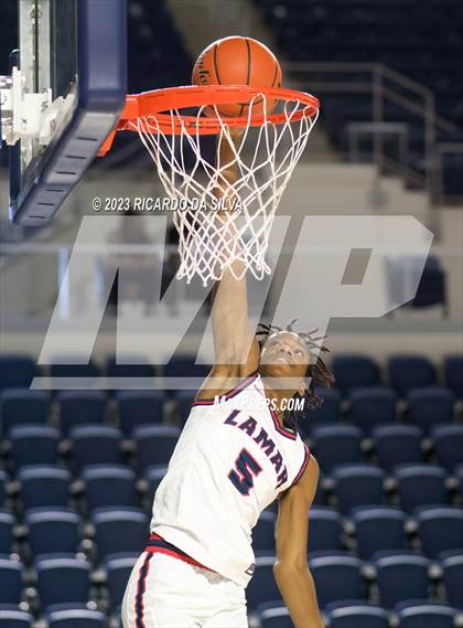 Thumbnail 1 in Lamar vs Westbury photogallery.