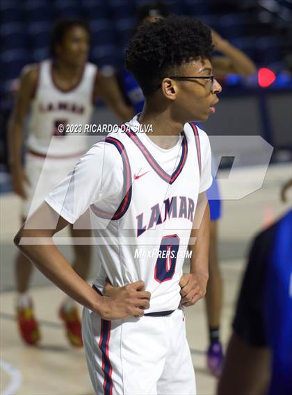 Thumbnail 1 in Lamar vs Westbury photogallery.