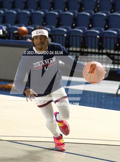 Thumbnail 3 in Lamar vs Westbury photogallery.