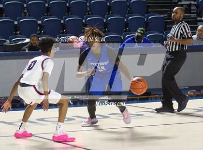Thumbnail 2 in Lamar vs Westbury photogallery.