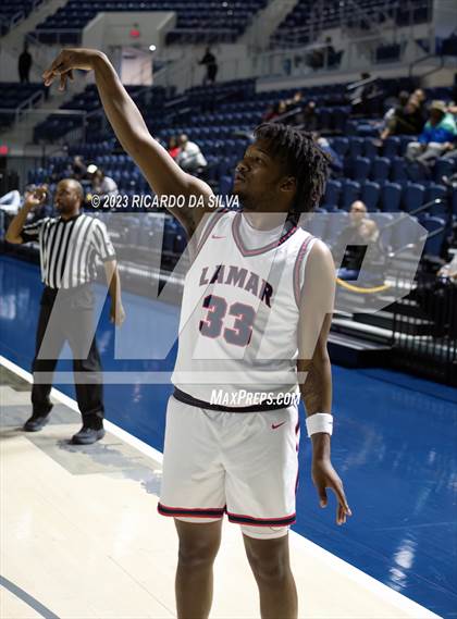 Thumbnail 1 in Lamar vs Westbury photogallery.