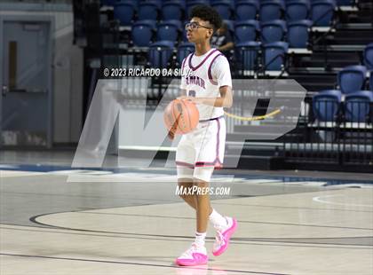 Thumbnail 3 in Lamar vs Westbury photogallery.