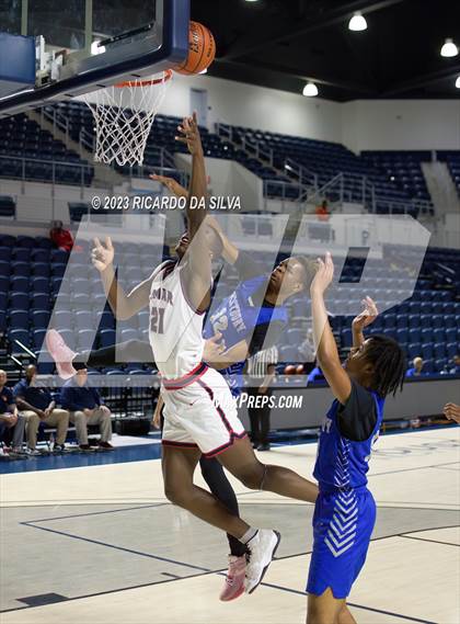 Thumbnail 3 in Lamar vs Westbury photogallery.