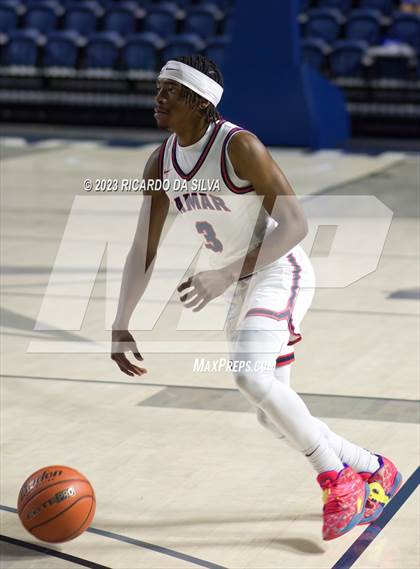Thumbnail 1 in Lamar vs Westbury photogallery.