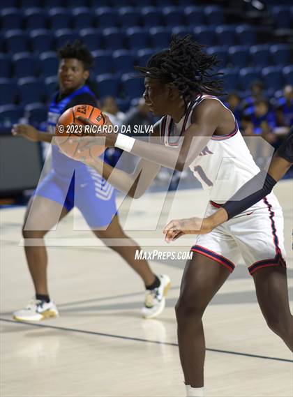 Thumbnail 2 in Lamar vs Westbury photogallery.
