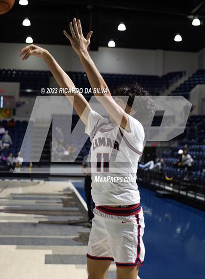 Thumbnail 2 in Lamar vs Westbury photogallery.