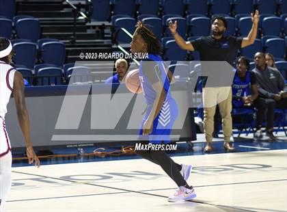 Thumbnail 2 in Lamar vs Westbury photogallery.