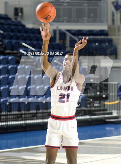 Thumbnail 3 in Lamar vs Westbury photogallery.