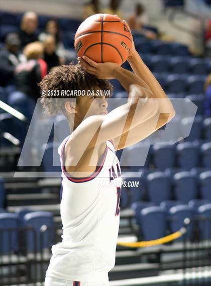 Thumbnail 1 in Lamar vs Westbury photogallery.