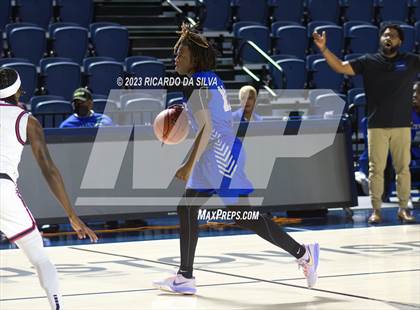 Thumbnail 3 in Lamar vs Westbury photogallery.
