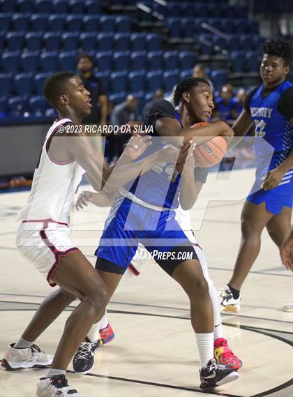 Thumbnail 3 in Lamar vs Westbury photogallery.