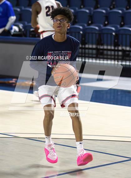 Thumbnail 2 in Lamar vs Westbury photogallery.