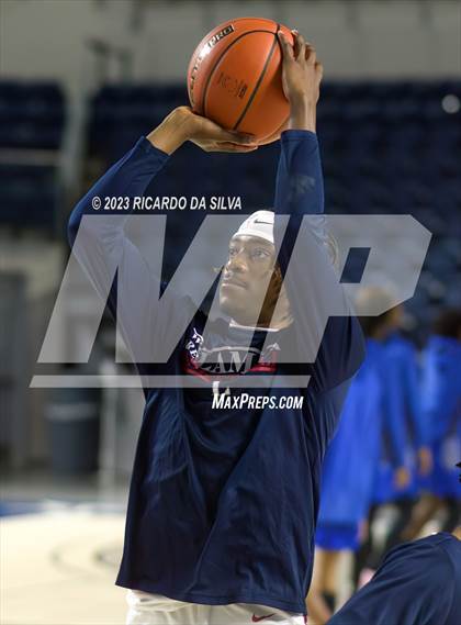 Thumbnail 2 in Lamar vs Westbury photogallery.