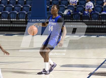 Thumbnail 2 in Lamar vs Westbury photogallery.