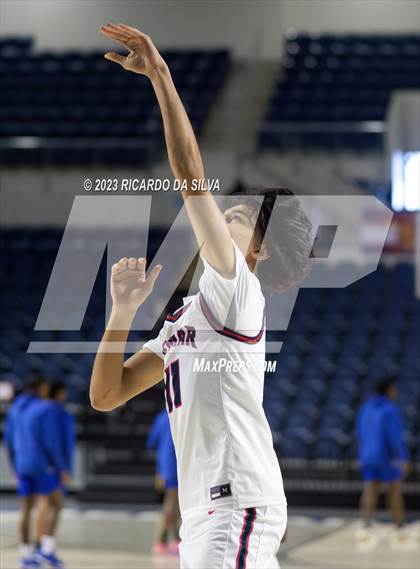Thumbnail 1 in Lamar vs Westbury photogallery.