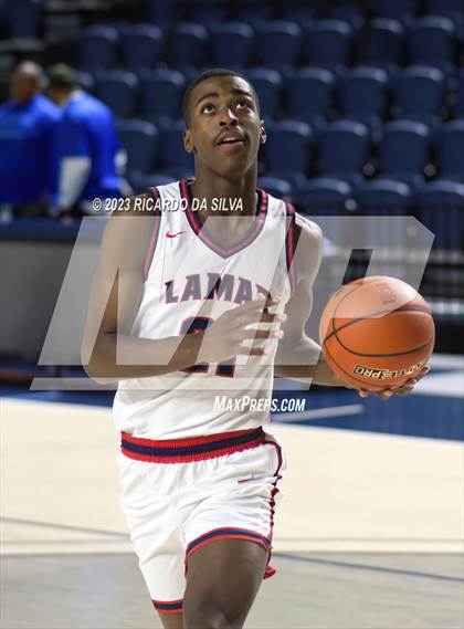 Thumbnail 2 in Lamar vs Westbury photogallery.