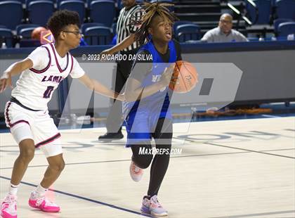 Thumbnail 3 in Lamar vs Westbury photogallery.
